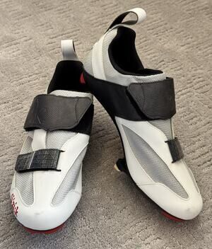 Fizik Cycling Shoes K5 White Silver Uomo Triathlon Bicycle Size 42 US 8.5 Carbon